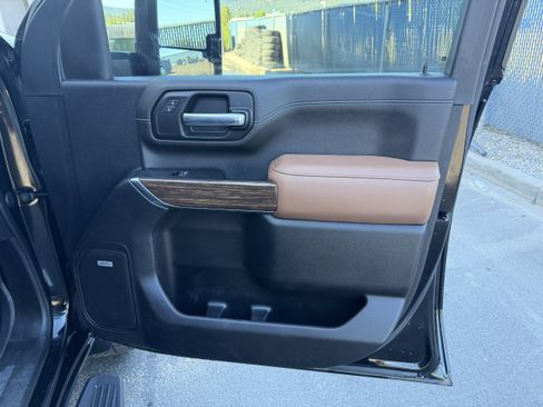 Used 2023 Chevrolet Silverado 3500 High Country AWD/4WD image 30