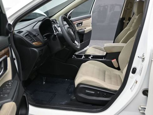 Used 2018 Honda CR-V EX image 16