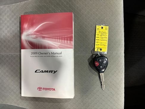 Used 2009 Toyota Camry LE image 37