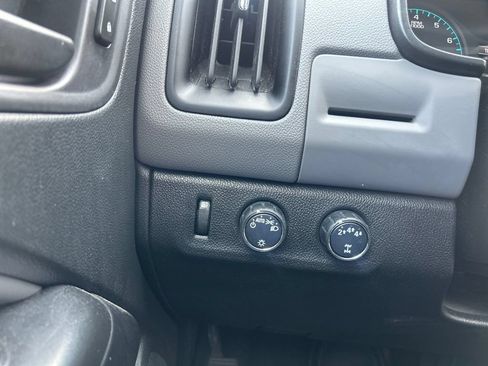 Used 2019 Chevrolet Colorado W/T w/ WT Convenience Package AWD/4WD image 15