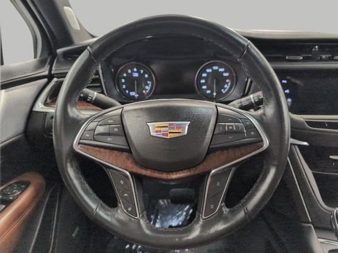 Certified 2023 Cadillac XT5 Premium Luxury w/ Technology Package AWD/4WD image 5