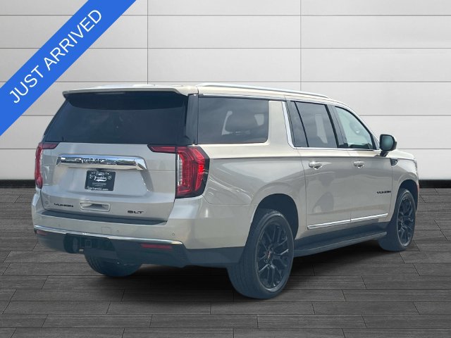 Used 2023 GMC Yukon XL SLT RWD image 3