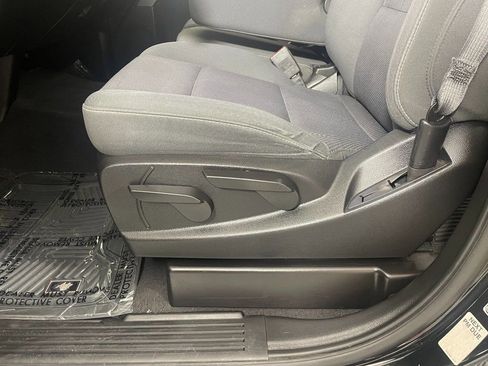 Used 2019 Chevrolet Silverado 1500 LT image 24