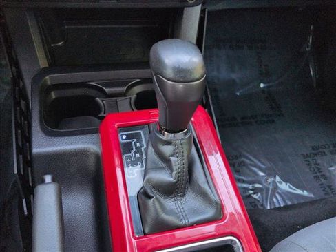 Used 2019 Toyota Tacoma TRD Off-Road image 11