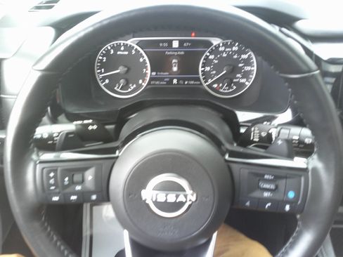 Used 2023 Nissan Pathfinder SL w/ SL Premium Package AWD/4WD image 38