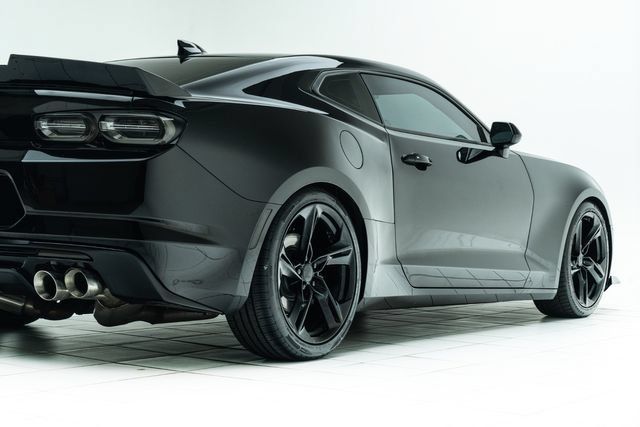 Used 2021 Chevrolet Camaro LT RWD image 13