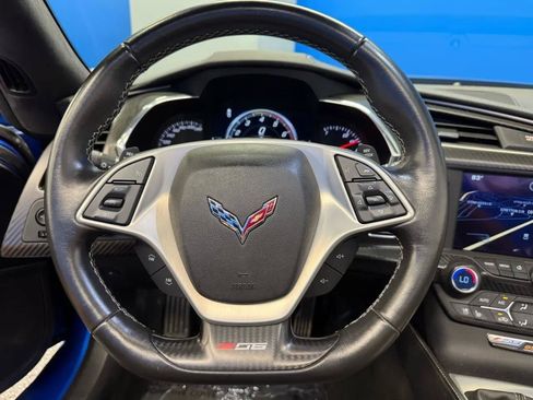 Used 2015 Chevrolet Corvette Z06 w/ 3LZ Preferred Equipment Group RWD image 19