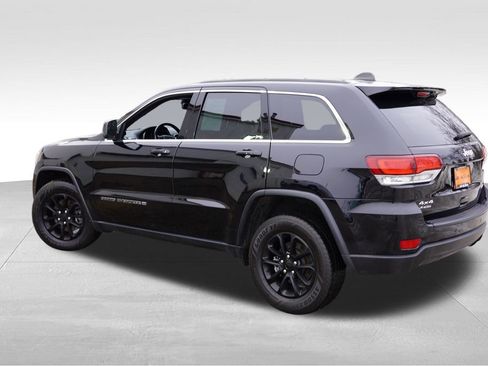 Certified 2022 Jeep Grand Cherokee Laredo X image 9