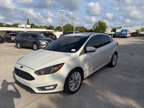 Used 2018 Ford Focus Titanium image 7