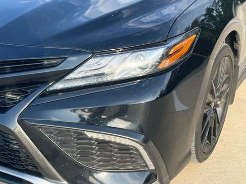Used 2024 Toyota Camry XSE FWD image 4