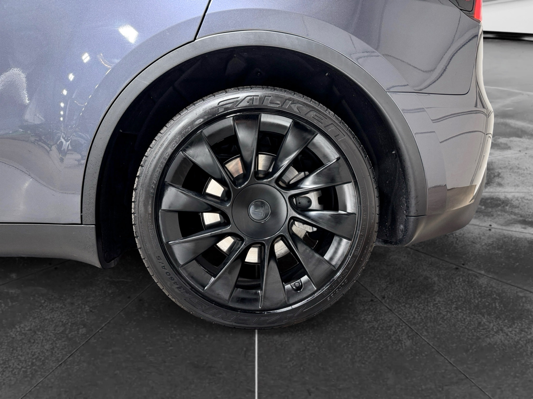 Used 2023 Tesla Model Y Long Range AWD/4WD image 32
