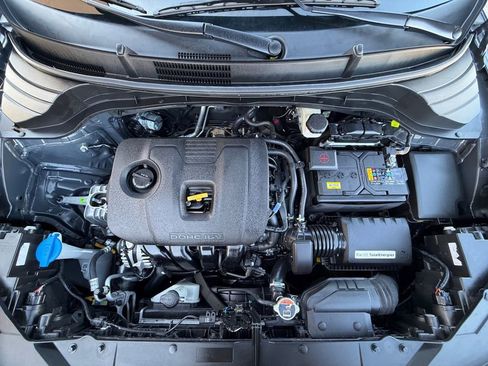 Used 2025 Kia Soul LX w/ LX Technology Package image 9