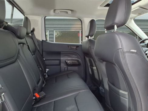 New 2026 Ford Maverick Lariat w/ Black Appearance Package image 6