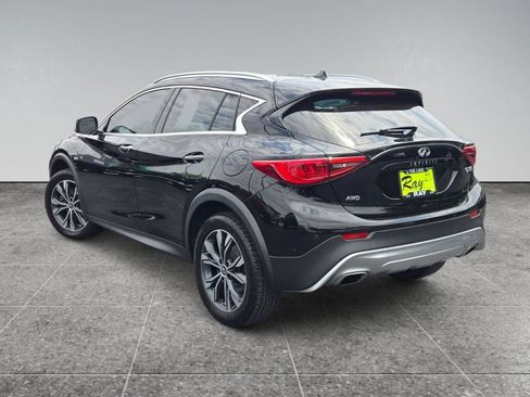 Used 2018 INFINITI QX30 Premium w/ Navigation Package AWD/4WD image 7