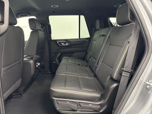Used 2024 GMC Yukon SLT AWD/4WD image 29