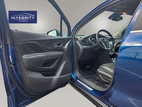 Used 2019 Buick Encore Preferred image 9