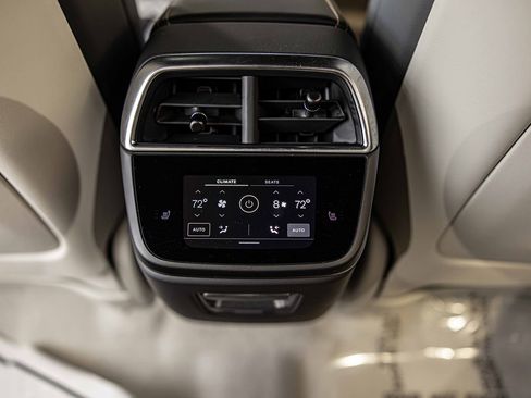 Used 2024 Lucid Air Touring image 34