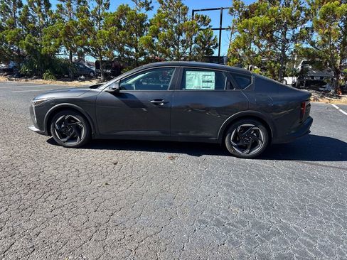 New 2025 Kia K4 EX image 6