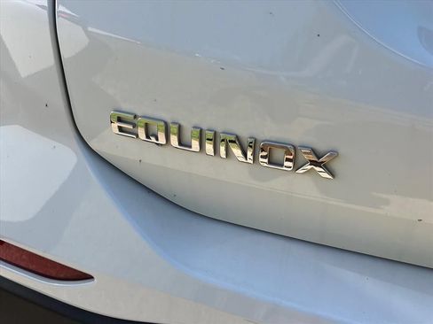 Used 2024 Chevrolet Equinox LT w/ Driver Convenience Package AWD/4WD image 11
