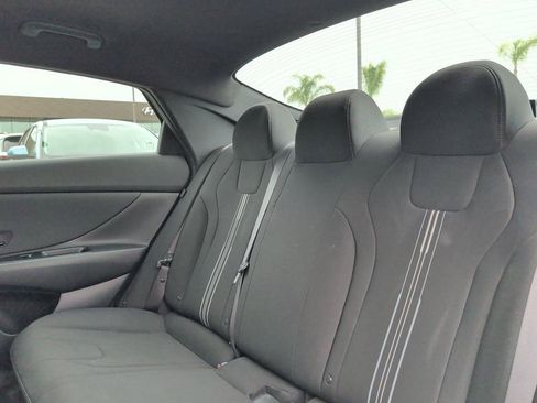 Certified 2025 Hyundai Elantra Sport FWD image 21
