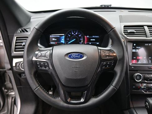 Certified 2018 Ford Explorer XLT w/ Equipment Group 202A FWD image 11