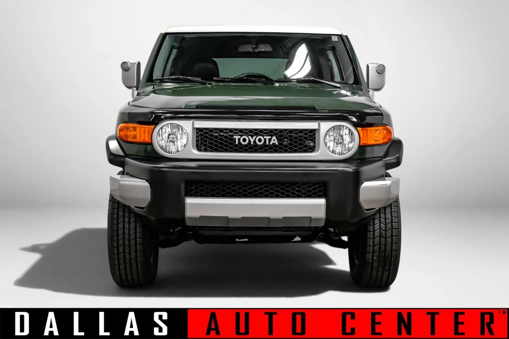 Used 2010 Toyota FJ Cruiser 4WD image 2
