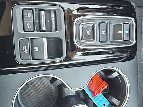 Used 2025 Honda Pilot Elite image 8