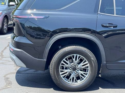 Used 2024 Chevrolet Traverse LT FWD image 43