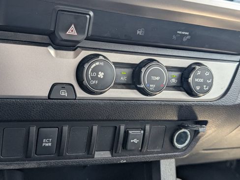 Used 2023 Toyota Tacoma SR5 RWD image 13