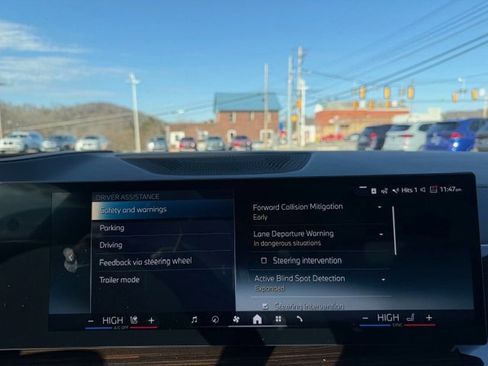 New 2026 BMW X5 xDrive50e w/ Premium Package image 20