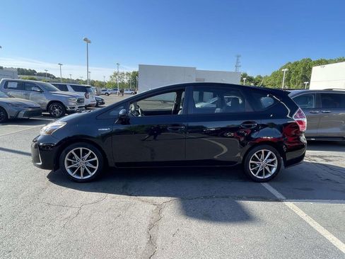 Used 2015 Toyota Prius V Five w/ Advanced Technology Package image 4
