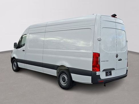 Used 2026 Mercedes-Benz Sprinter 2500 image 6