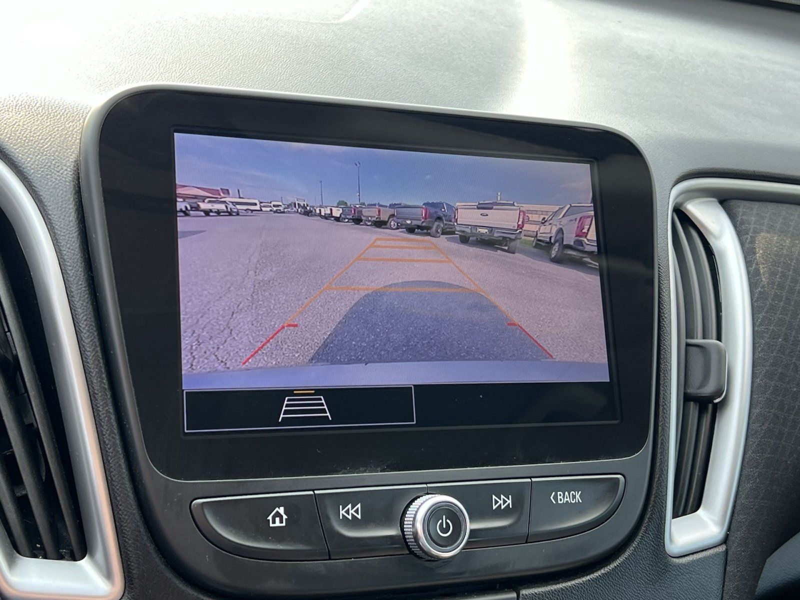 Used 2024 Chevrolet Malibu LT FWD image 19
