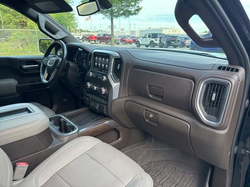 Used 2021 GMC Sierra 1500 SLT w/ SLT Convenience Package AWD/4WD image 11