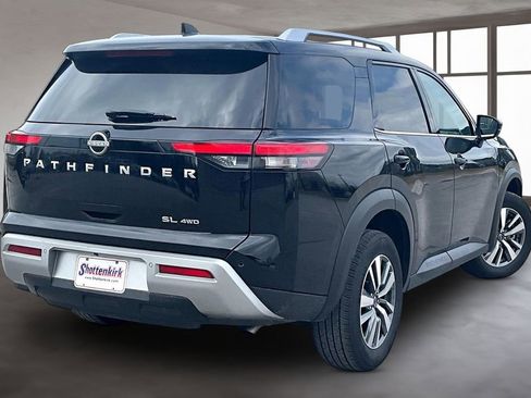 Used 2025 Nissan Pathfinder SL image 6