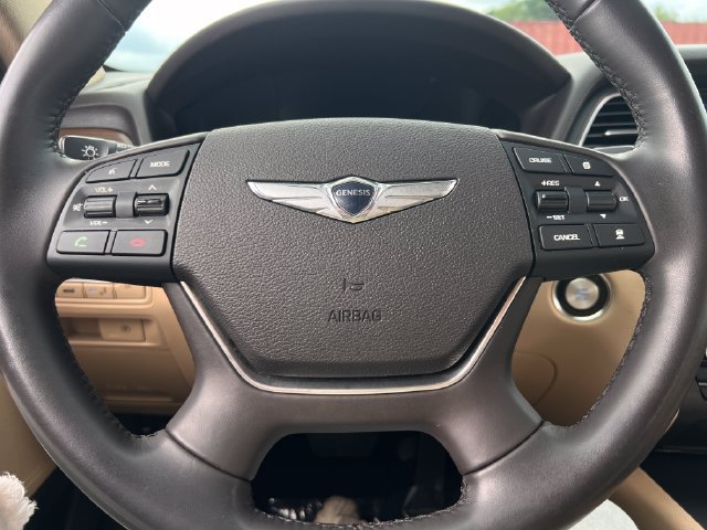 Used 2018 Genesis G80 3.8 RWD image 18