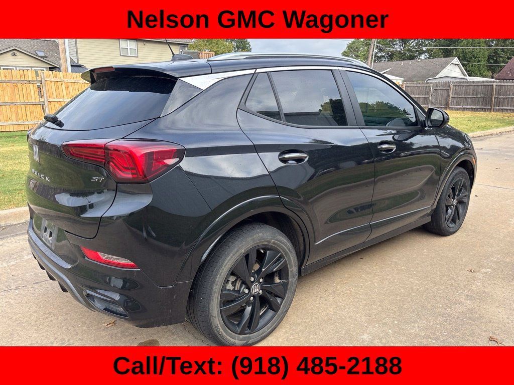 Used 2024 Buick Encore GX Sport Touring w/ Advanced Technology Package FWD image 5