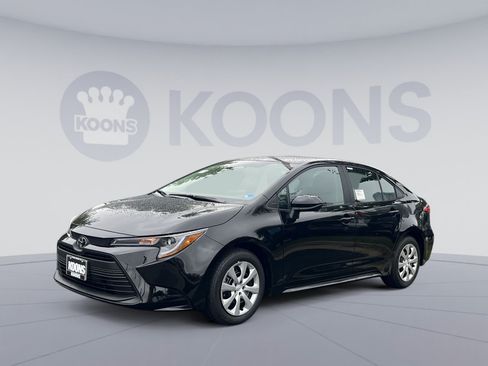 New 2026 Toyota Corolla LE FWD image 1