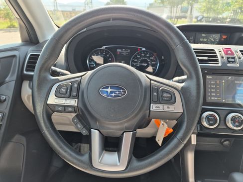 Used 2017 Subaru Forester 2.5i Premium AWD/4WD image 17