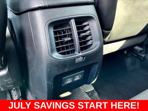 Used 2021 Jeep Cherokee Latitude Plus AWD/4WD image 13