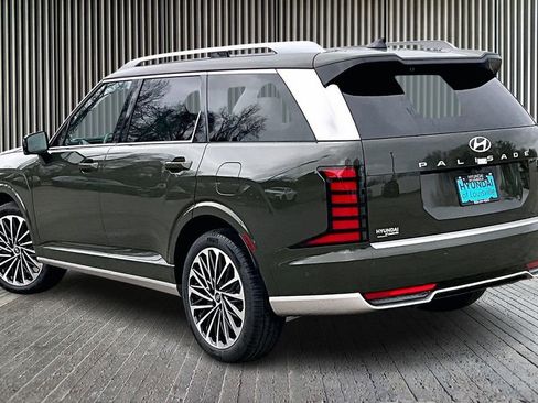 New 2026 Hyundai Palisade Calligraphy FWD image 3
