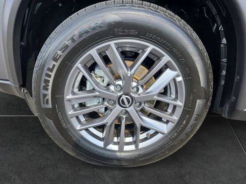 Used 2024 Nissan Rogue S AWD/4WD image 9