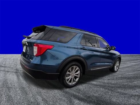 Used 2020 Ford Explorer XLT w/ Equipment Group 202A RWD image 4