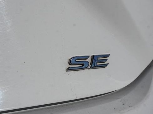 Used 2025 Toyota Camry SE FWD image 6