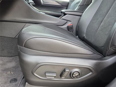 New 2025 Jeep Grand Cherokee L Altitude image 18