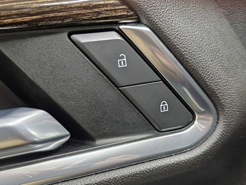 Used 2022 GMC Sierra 1500 Elevation w/ Elevation Premium Package image 31