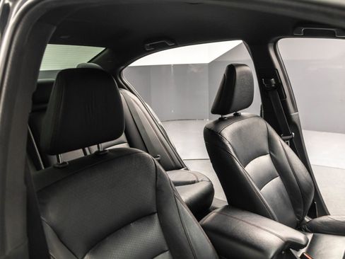 Used 2017 Honda Accord Sport Special Edition image 38