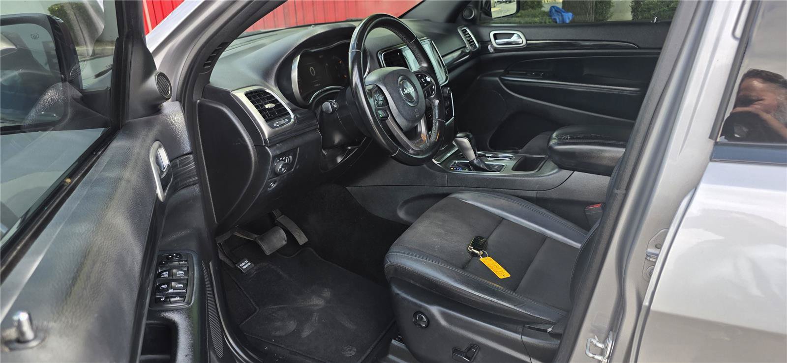 Used 2020 Jeep Grand Cherokee Altitude AWD/4WD image 15