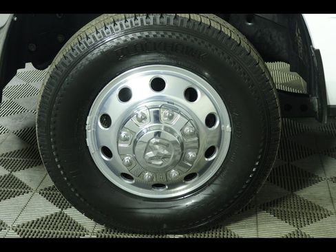 Used 2025 RAM 3500 Tradesman w/ Chrome Appearance Group image 20