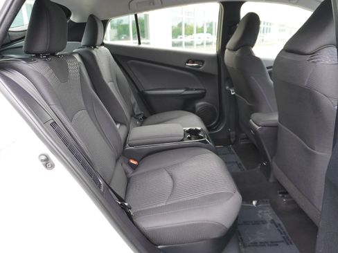 Used 2017 Toyota Prius Prime Plus FWD image 10